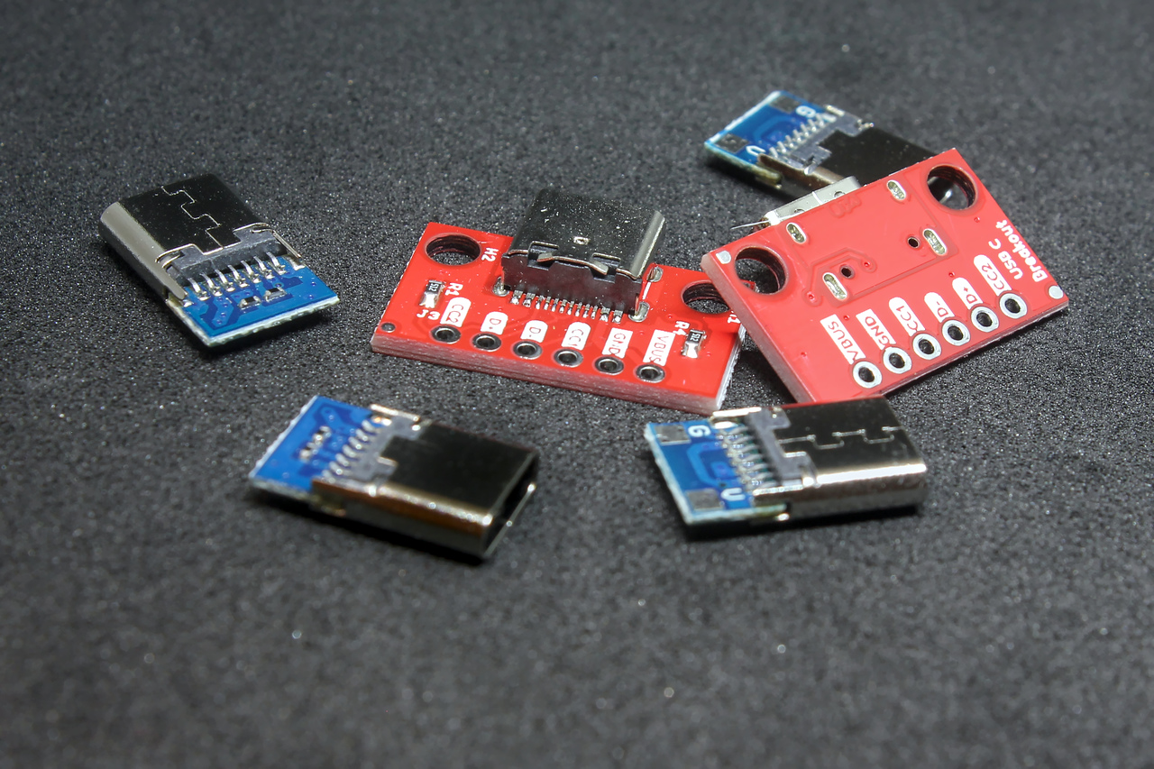 Two types of USB-C breakout boards that support power delivery